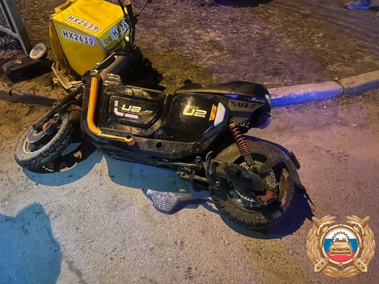 В Твери столкнулись «Шкода» и электросамокат