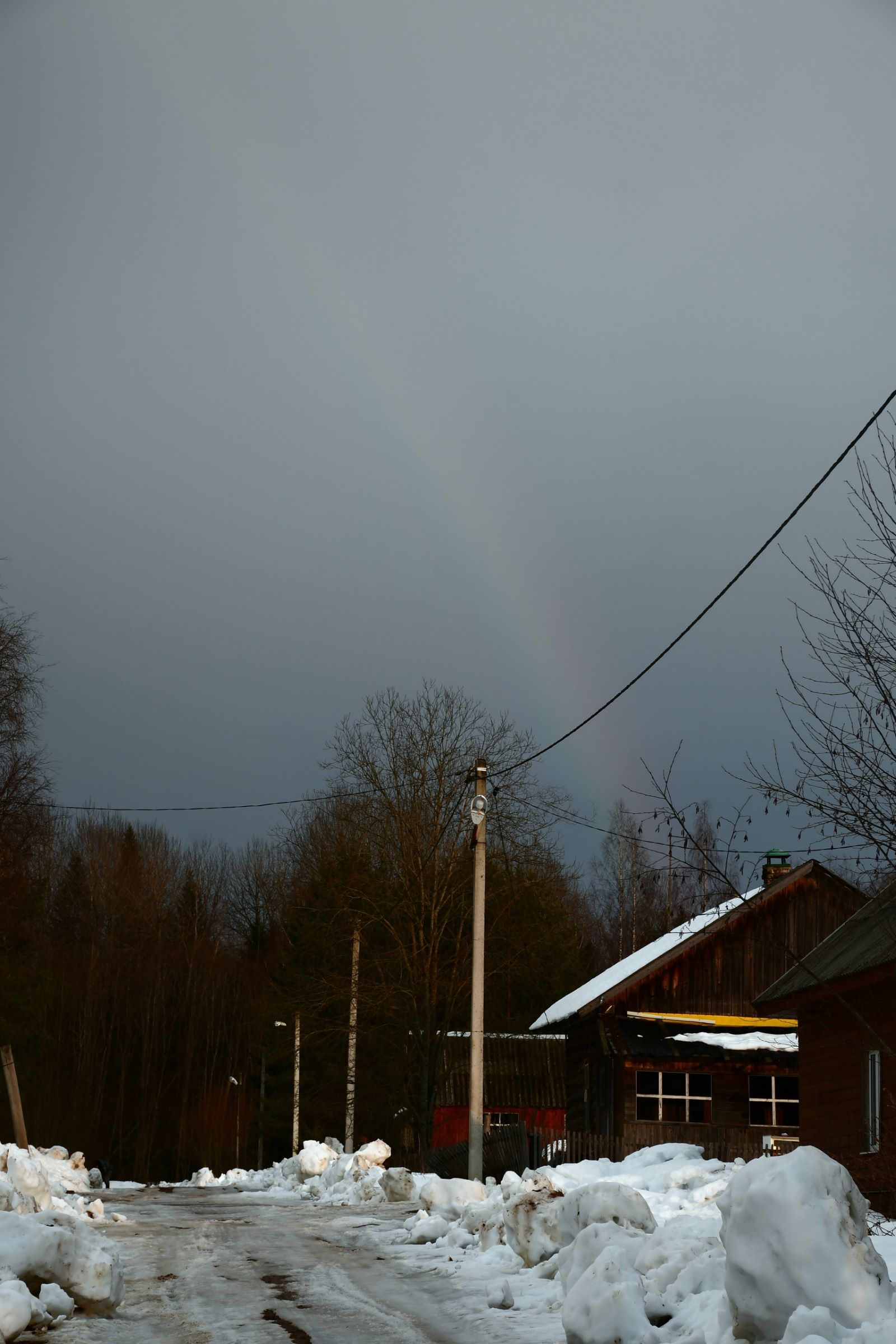 В Тверской области увидели первую весеннюю радугу