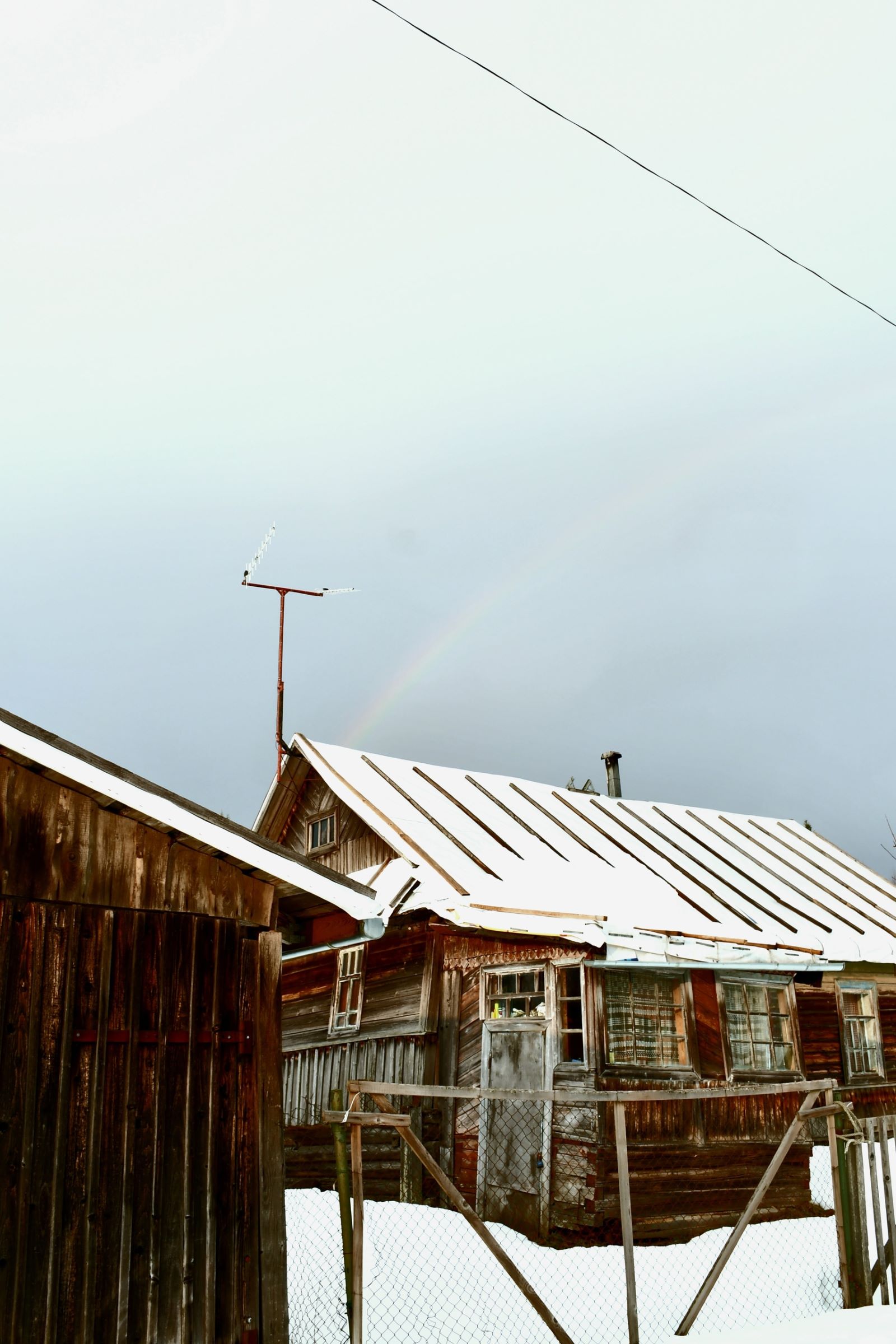 В Тверской области увидели первую весеннюю радугу