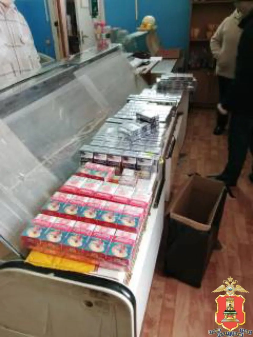 В Тверской области предприниматель торговал нелегальными сигаретами и алкоголем