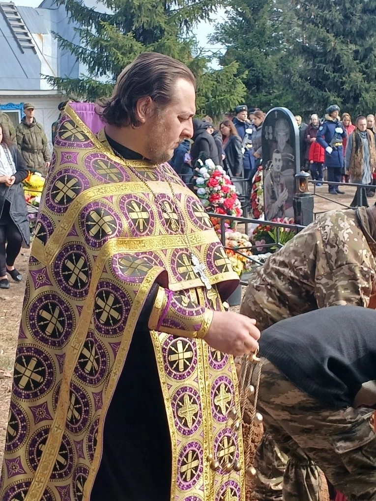 В Тверской области простились с сержантом Константином Вшивцевым