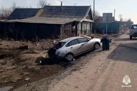 Спасатели ликвидировали последствия тройного ДТП в Тверской области