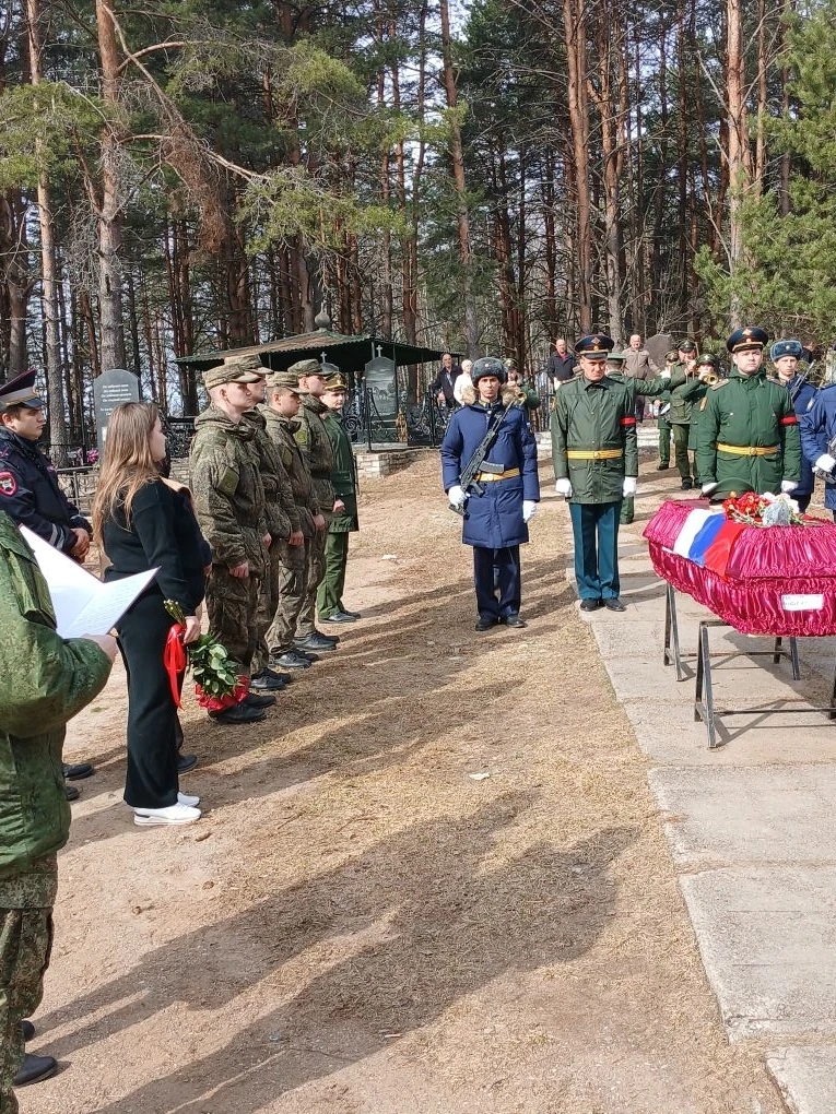 В Тверской области простились с сержантом Константином Вшивцевым