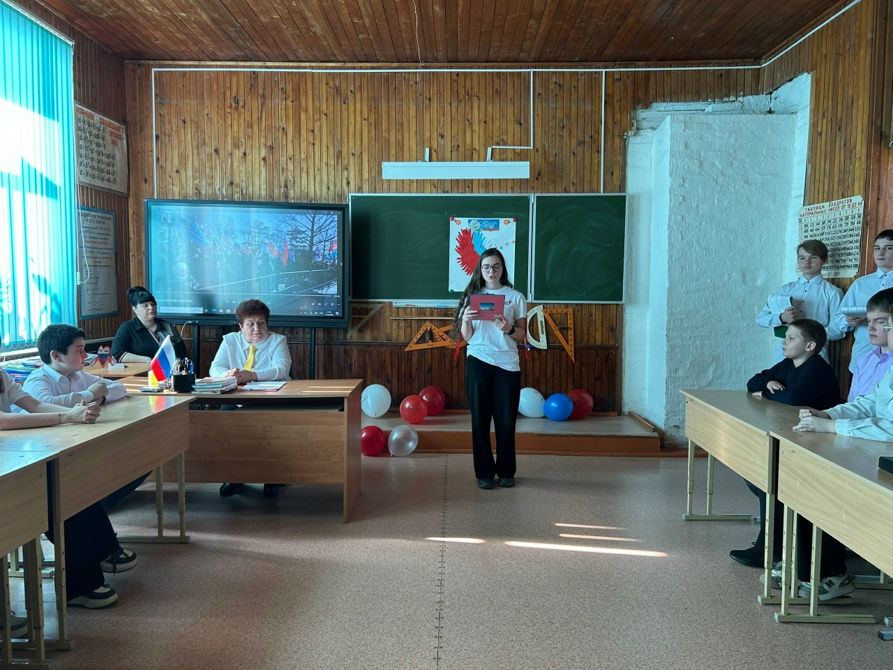 В Оленинском округе читали стихи о Крымской весне