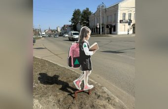 Картонные школьники выйдут на пешеходные переходы Тверской области Картонные школьники выйдут на пешеходные переходы Тверской области