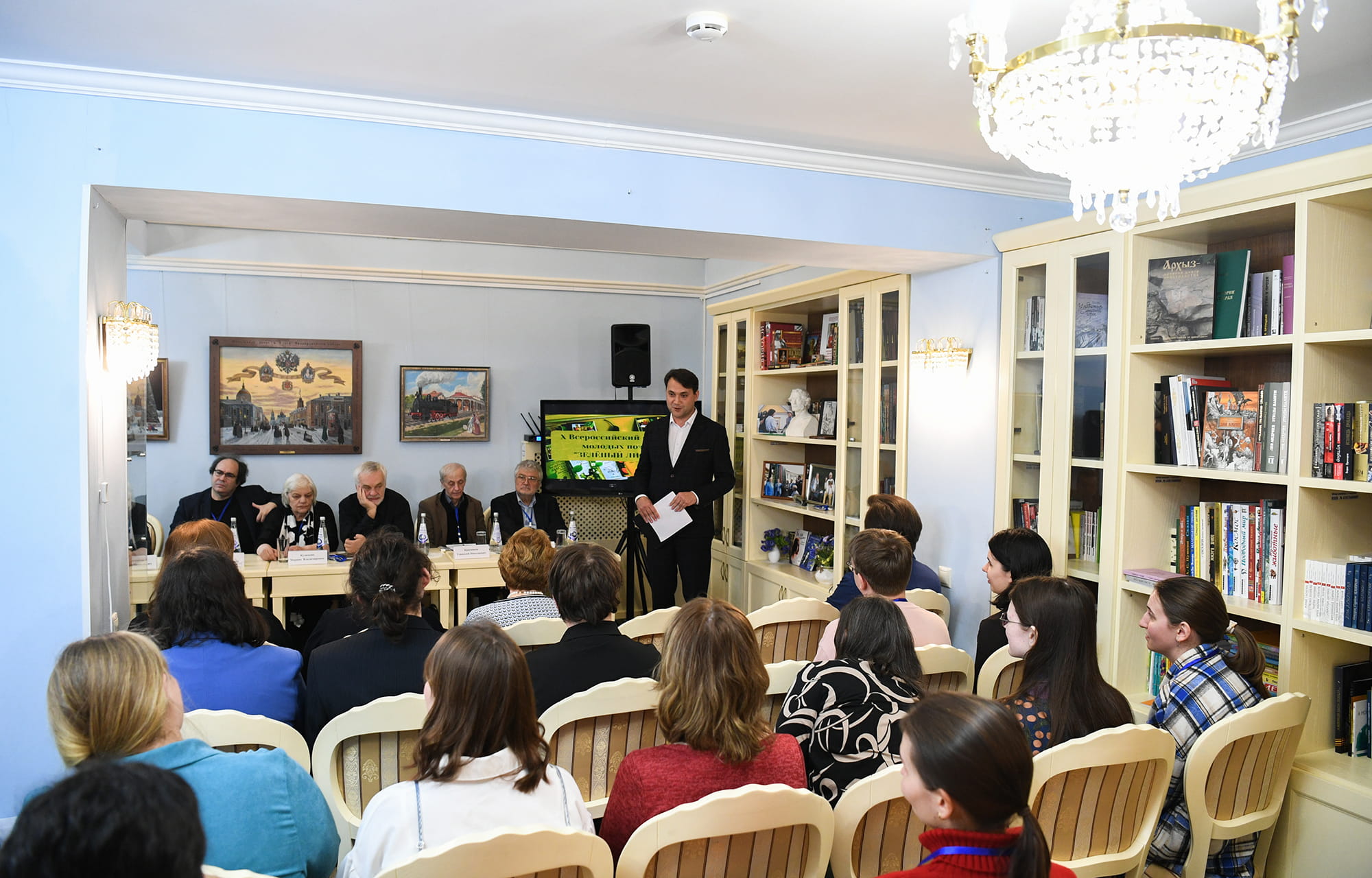 В Твери стартовали праздничные мероприятия в честь Всемирного дня поэзии