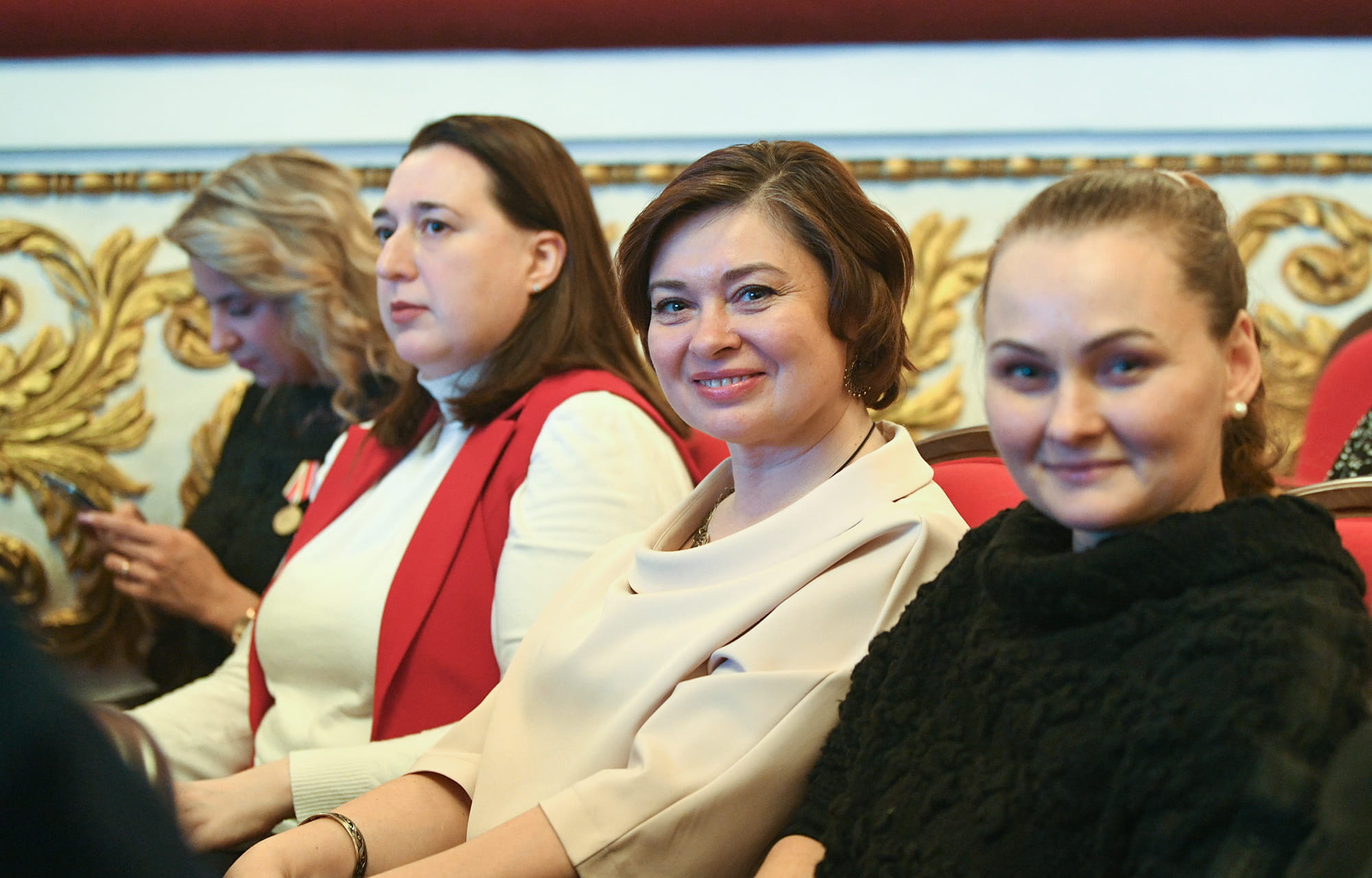 Виталий Королев: Мы восхищаемся красотой и мудростью женщин Верхневолжья, их способностью созидать и неизменно добиваться успеха в любом деле