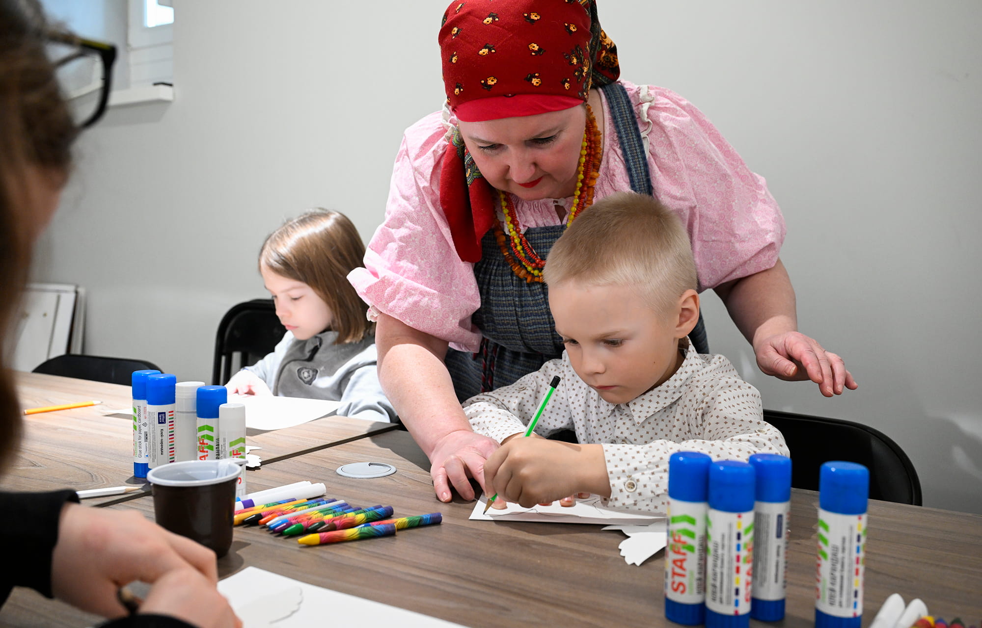 В Твери многодетные семьи и семьи участников СВО встретили весну по старорусским обычаям
