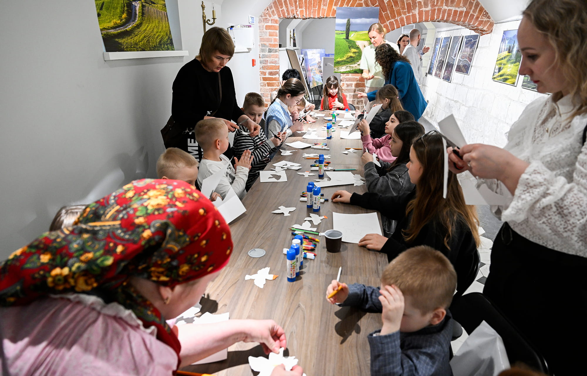 В Твери многодетные семьи и семьи участников СВО встретили весну по старорусским обычаям