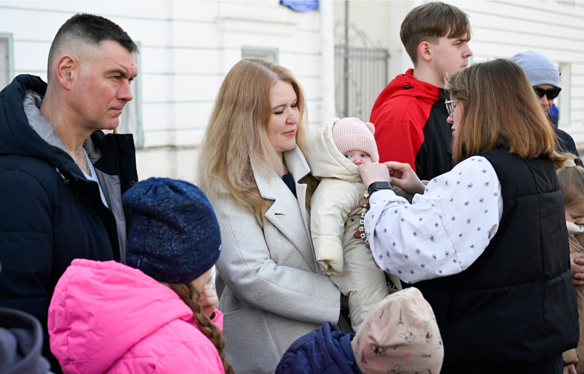 Виталий Королев вручил ключи от 15 автомобилей учреждениям и многодетным семьям Тверской области