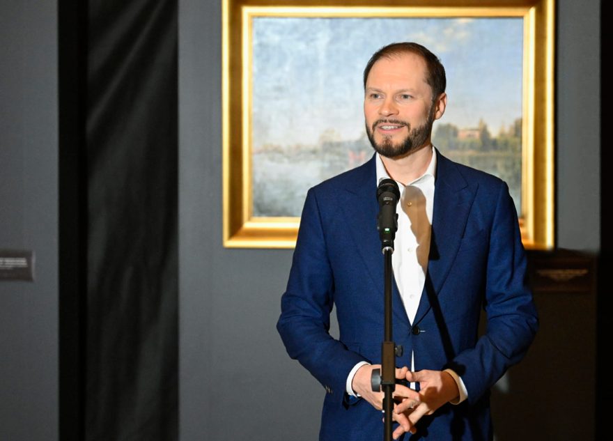 Виталий Королев открыл уникальную выставку в Тверском императорском дворце