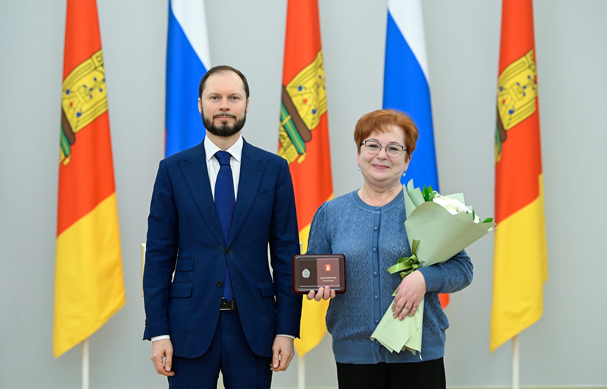 Виталий Королев наградил жительниц Тверской области