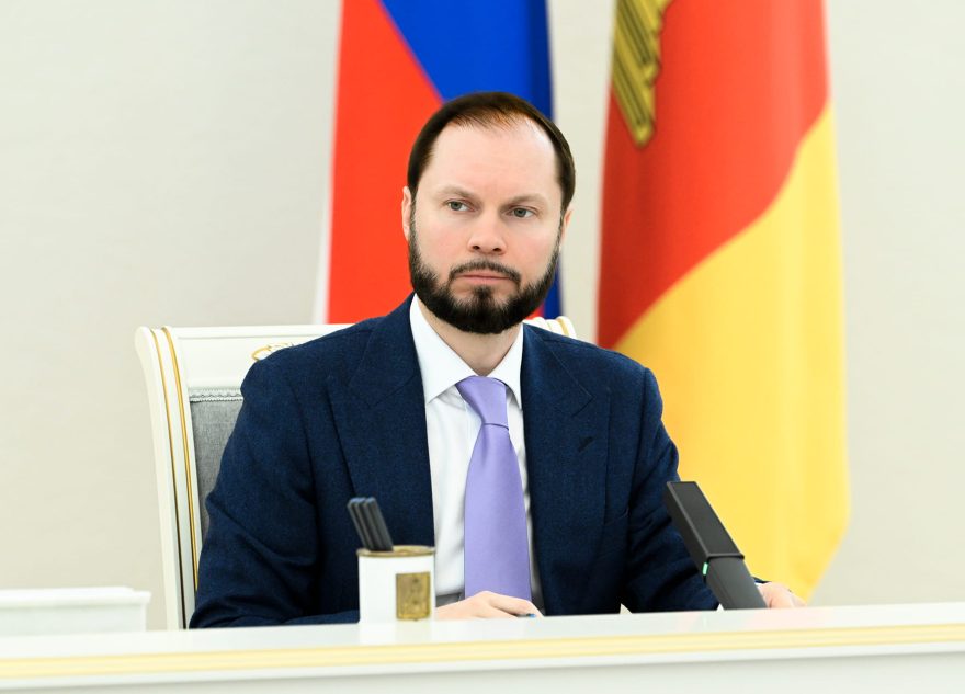 Виталий Королев поставил задачи по весенним полевым работам в Тверской области