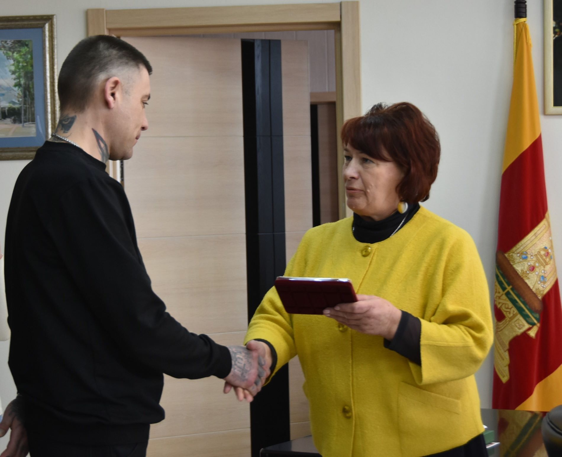 В Тверской области ордена Мужества вручили родственникам героев