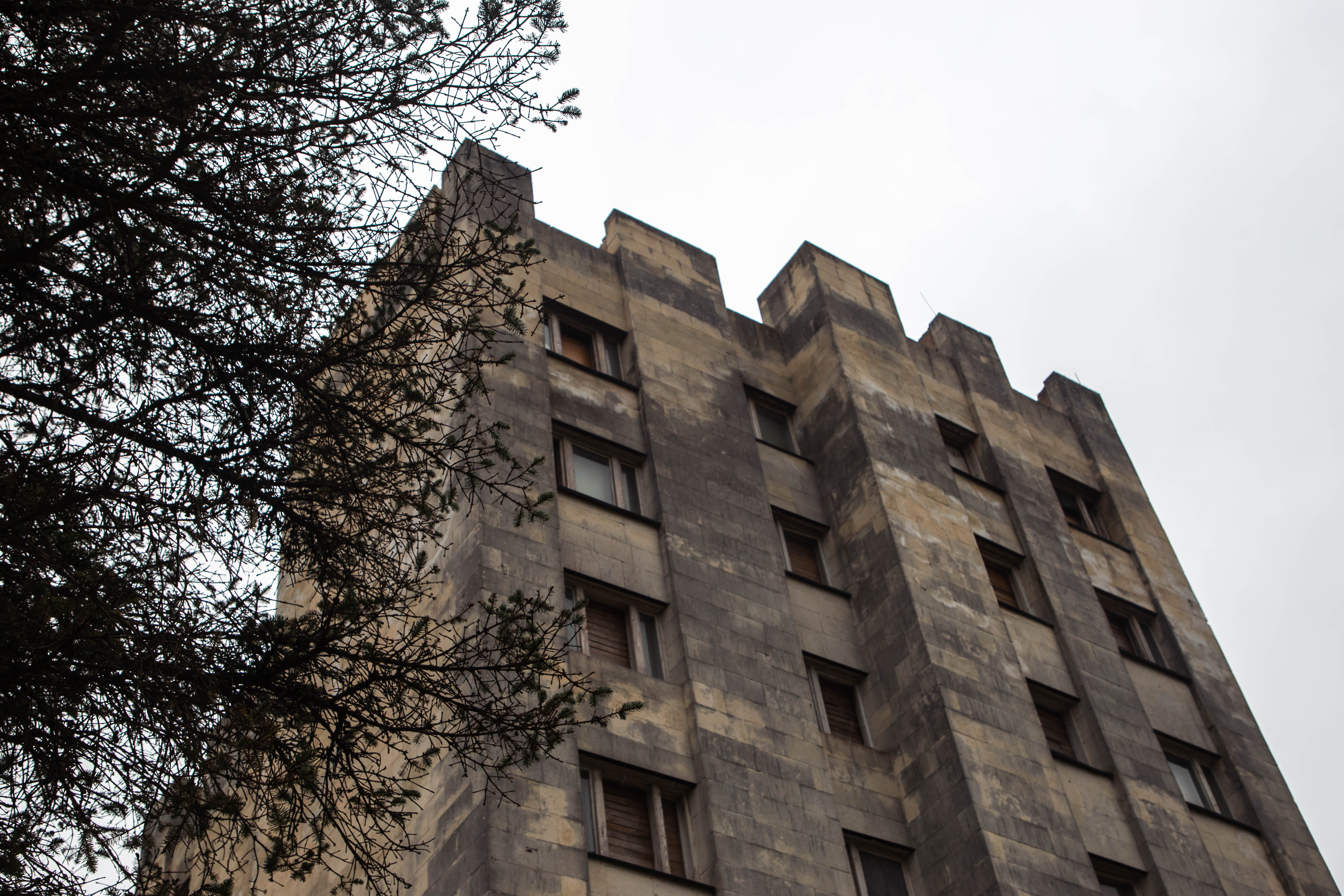 Голоса, проклятья и вампиры: топ заброшек Тверской области