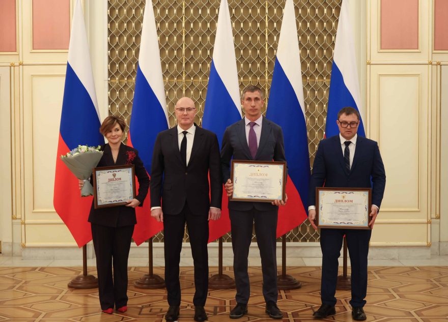 Правительства