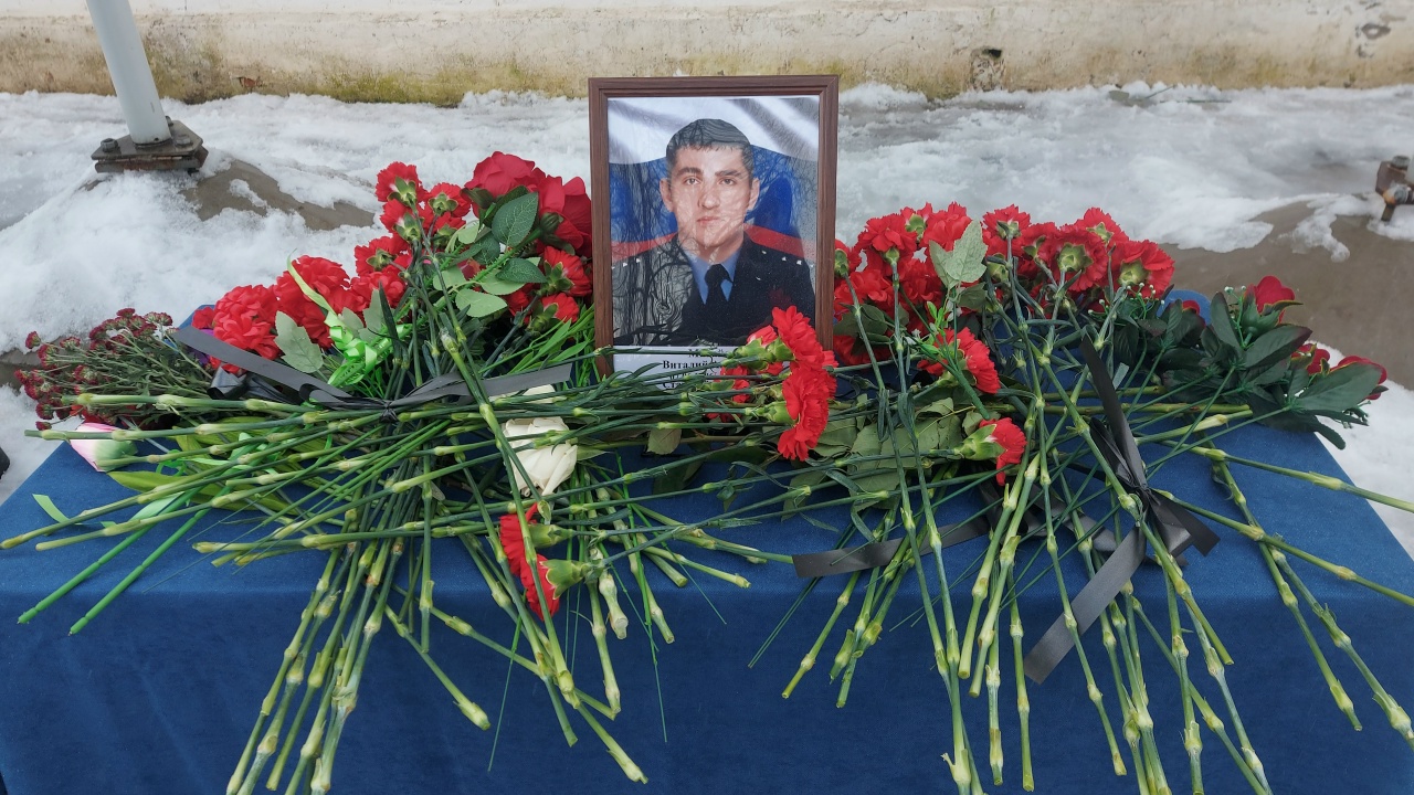 В Тверской области открыли мемориальную доску в память о Виталии Михайлове