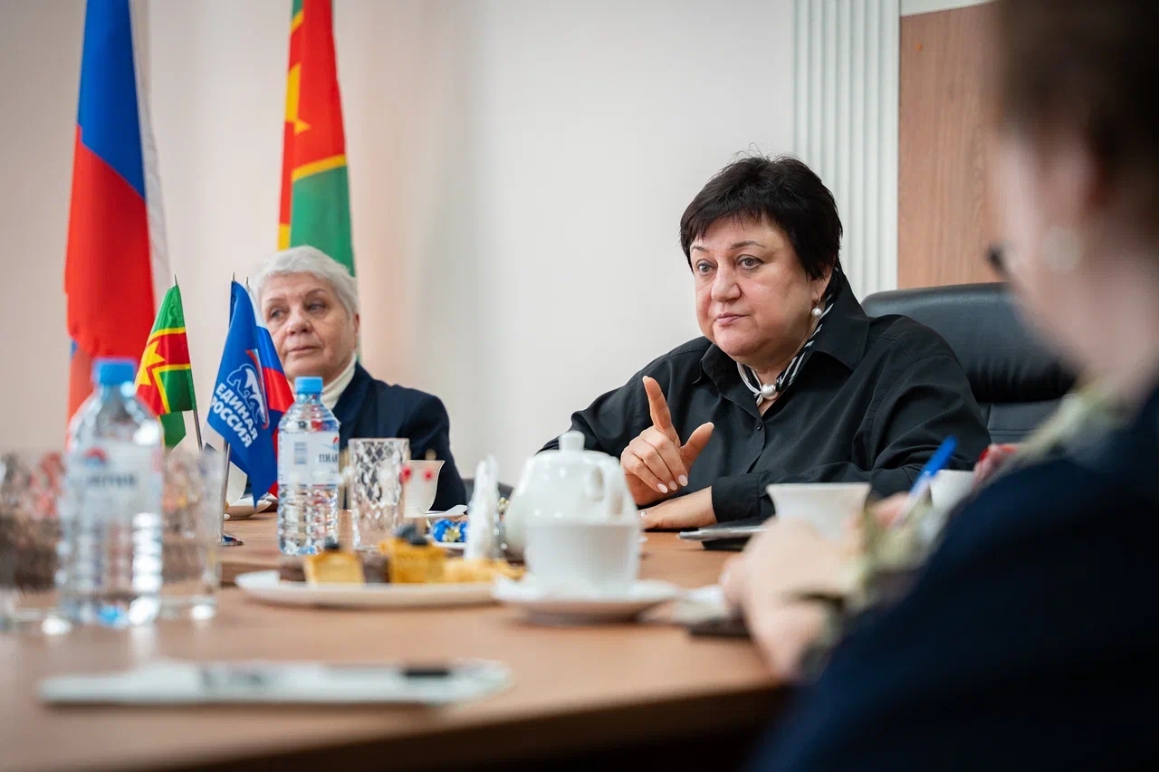 Глава Лихославльского округа встретилась с представителями совета ветеранов