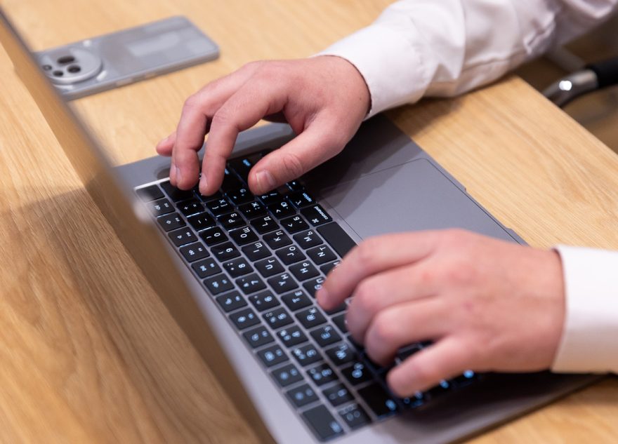 работодателем