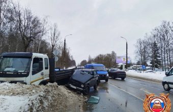 столкнулись