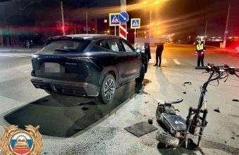 Появилось видео жесткого ДТП с 16-летним самокатчиком в Твери ДТП