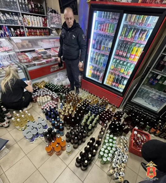 Больше 350 литров алкоголя изъяли в одном из магазинов в Твери