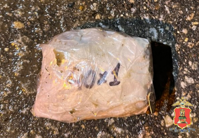 В квартире у семейной пары в Твери нашли склад наркотиков