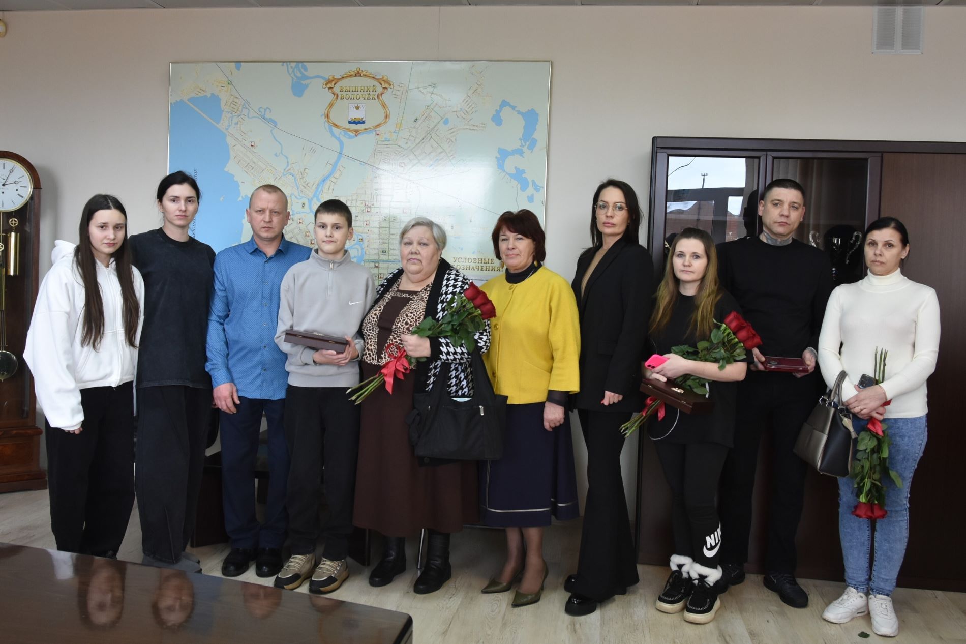 В Тверской области ордена Мужества вручили родственникам героев