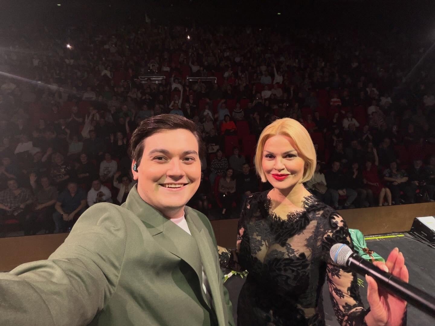 Сын легендарного тверского шансонье поздравил с юбилеем маму