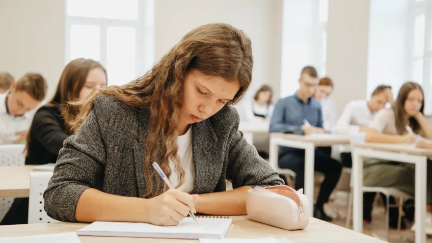 репетиторов