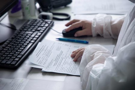 Жители Тверской области могут закрыть больничный с помощью мессенджера MAX