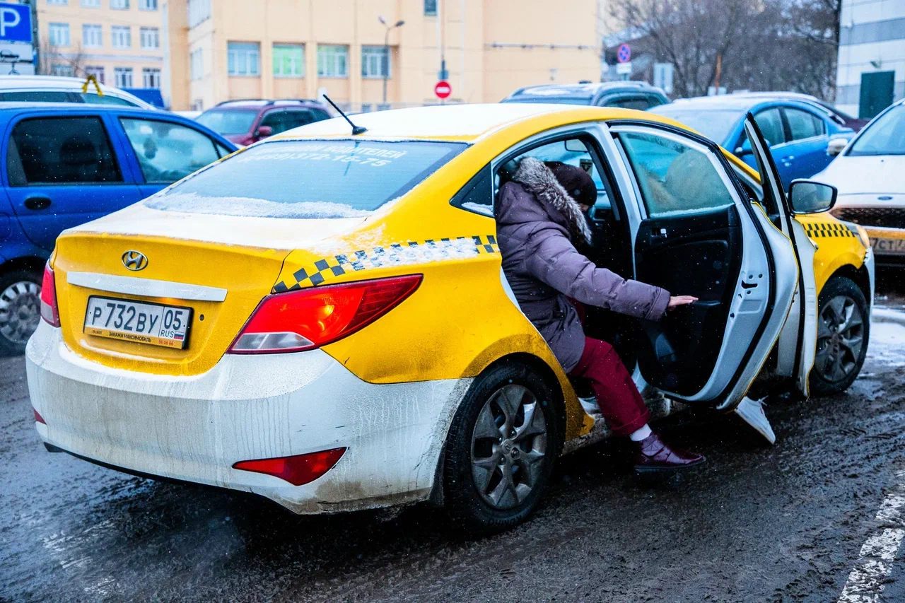 В России могут ограничить наценки на такси в непогоду