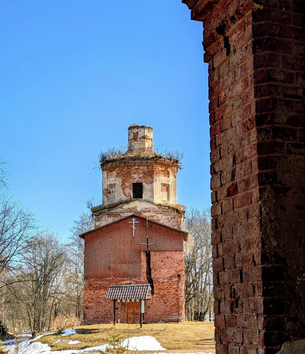 От роскошных построек в итальянском стиле до увядших руин: тернистый путь усадьбы Казнаковых в Торжокском округе