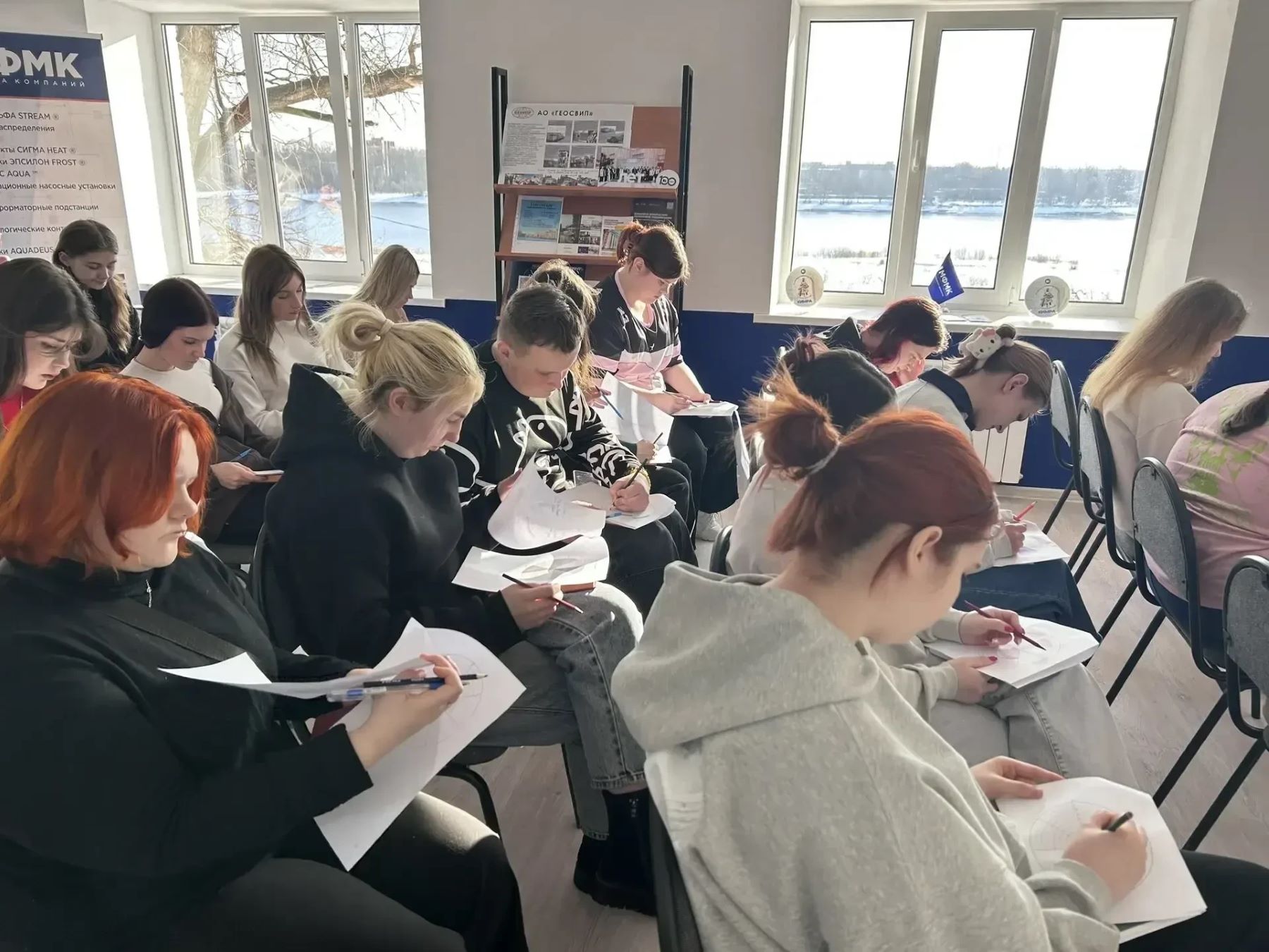 Выпускники колледжей Тверской области узнали о карьерных возможностях благодаря акции «Стань профессионалом!»