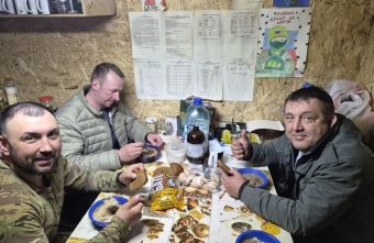 волонтеров