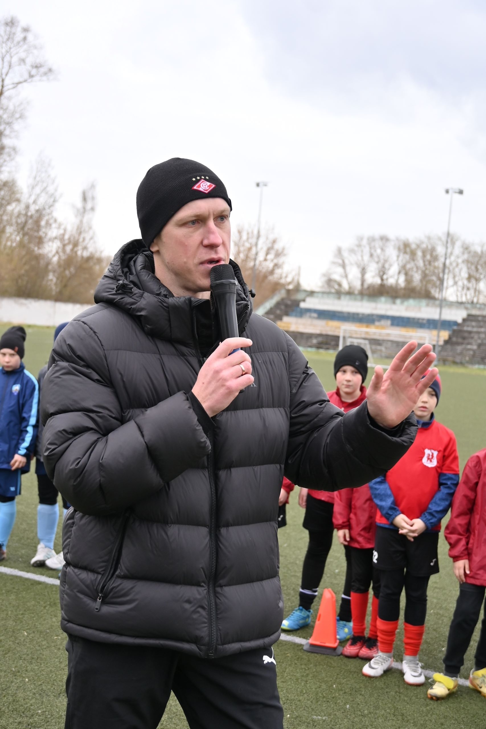 В Вышнем Волочке прошел футбольный турнир памяти тренера