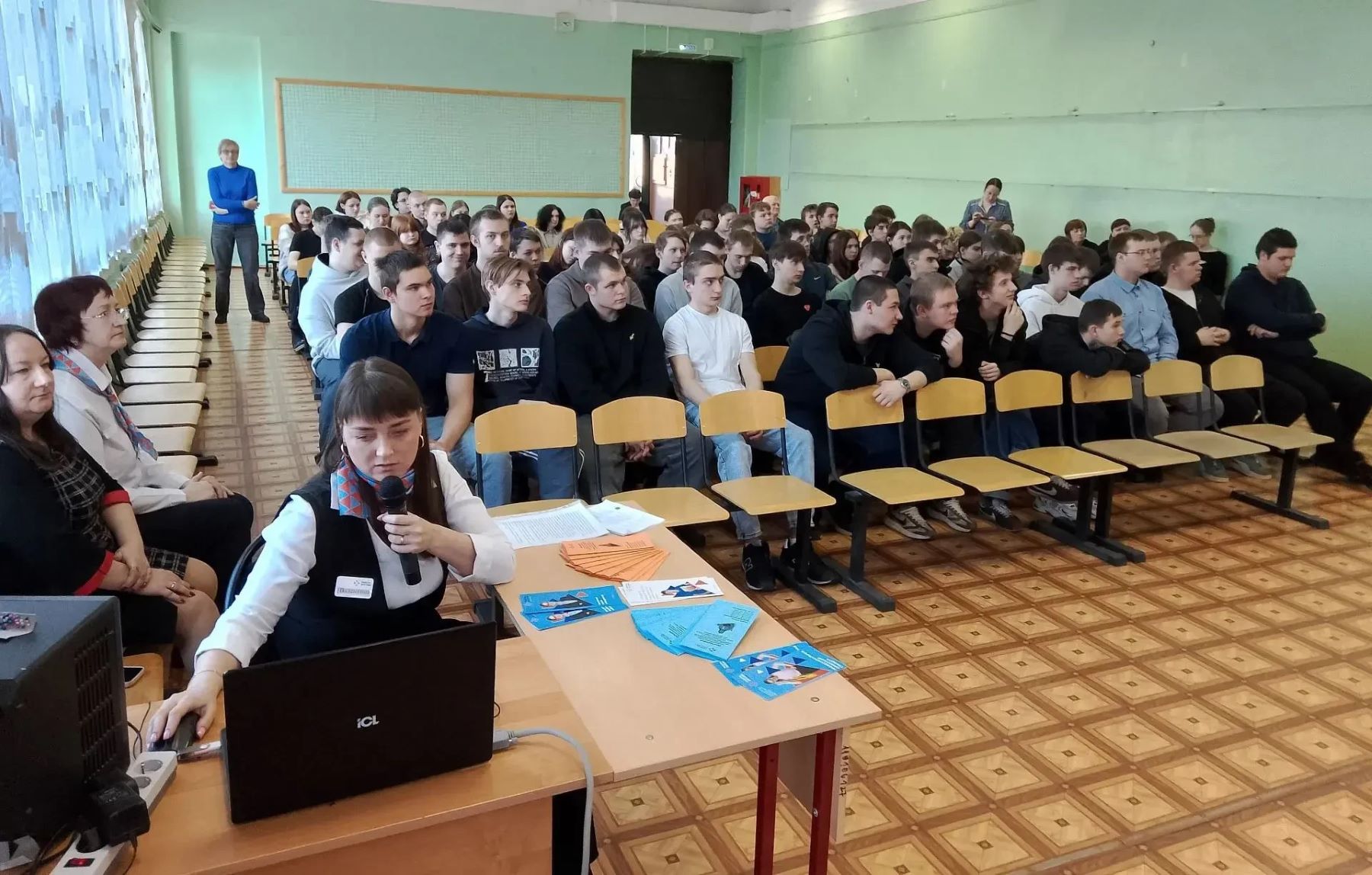 Выпускники колледжей Тверской области узнали о карьерных возможностях благодаря акции «Стань профессионалом!»