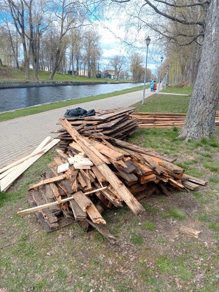 В Вышнем Волочке отремонтировали мост через Обводной канал