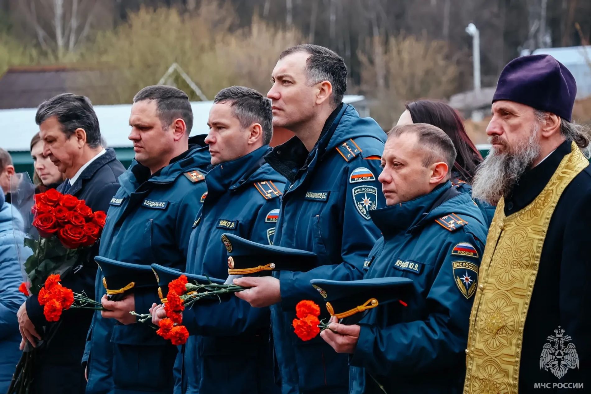 В Тверской области открыли мемориальную доску памяти пожарного Павла Евстигнеева