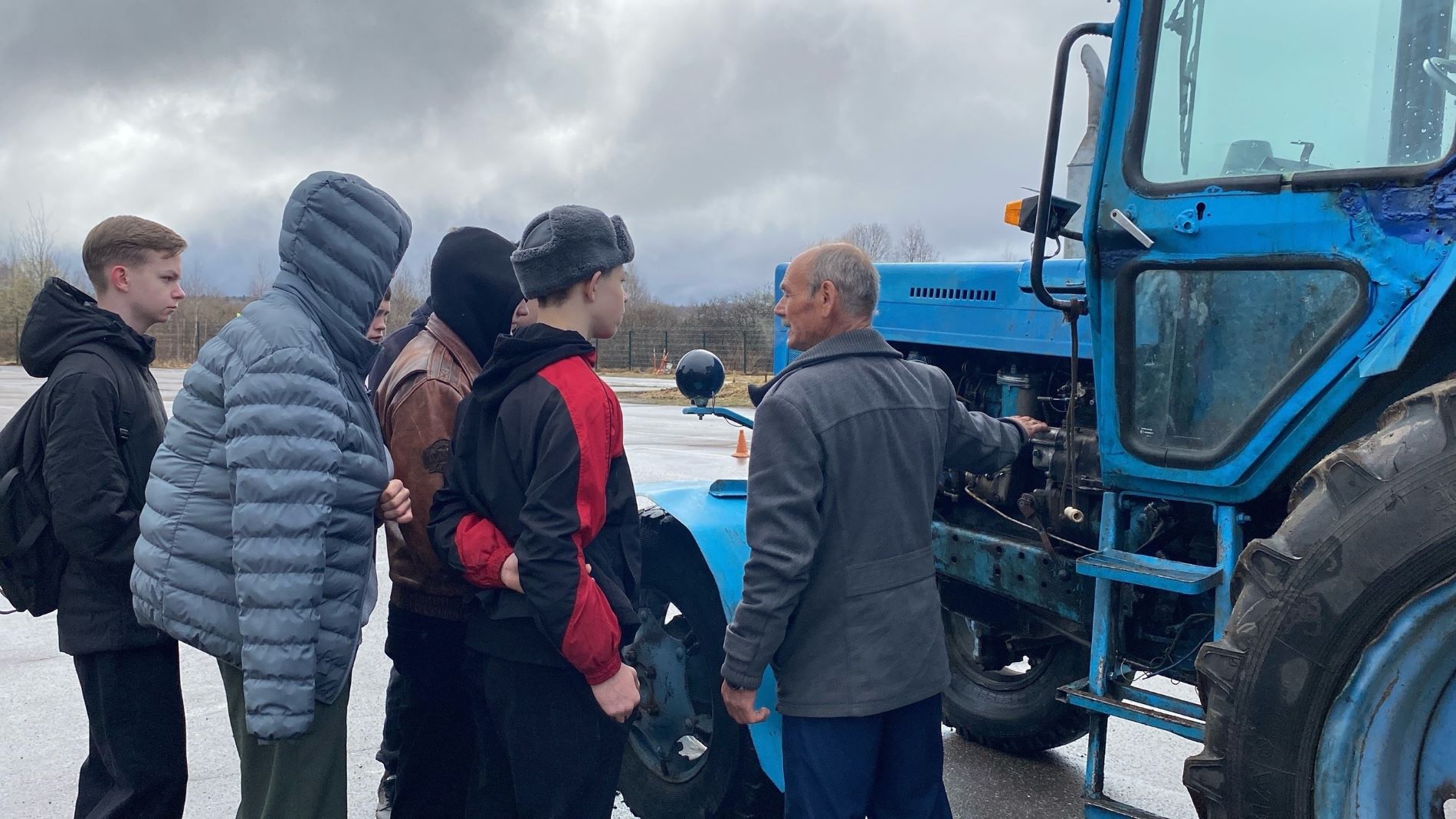 Торопецкие школьники познакомились с профессиями, которые можно получить дома