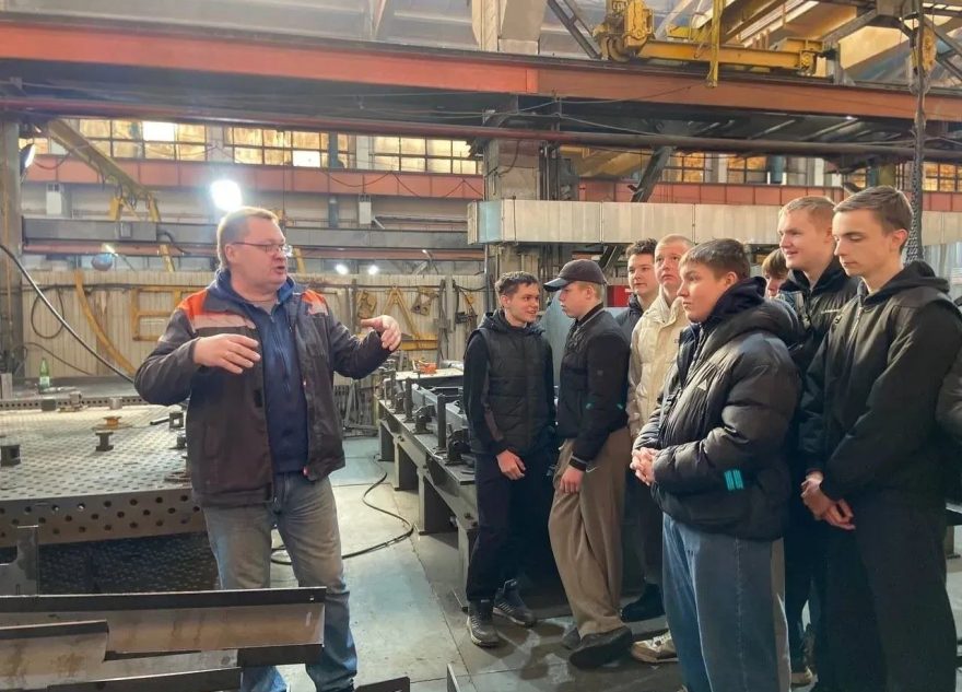 Выпускники колледжей Тверской области узнали о карьерных возможностях благодаря акции «Стань профессионалом!»