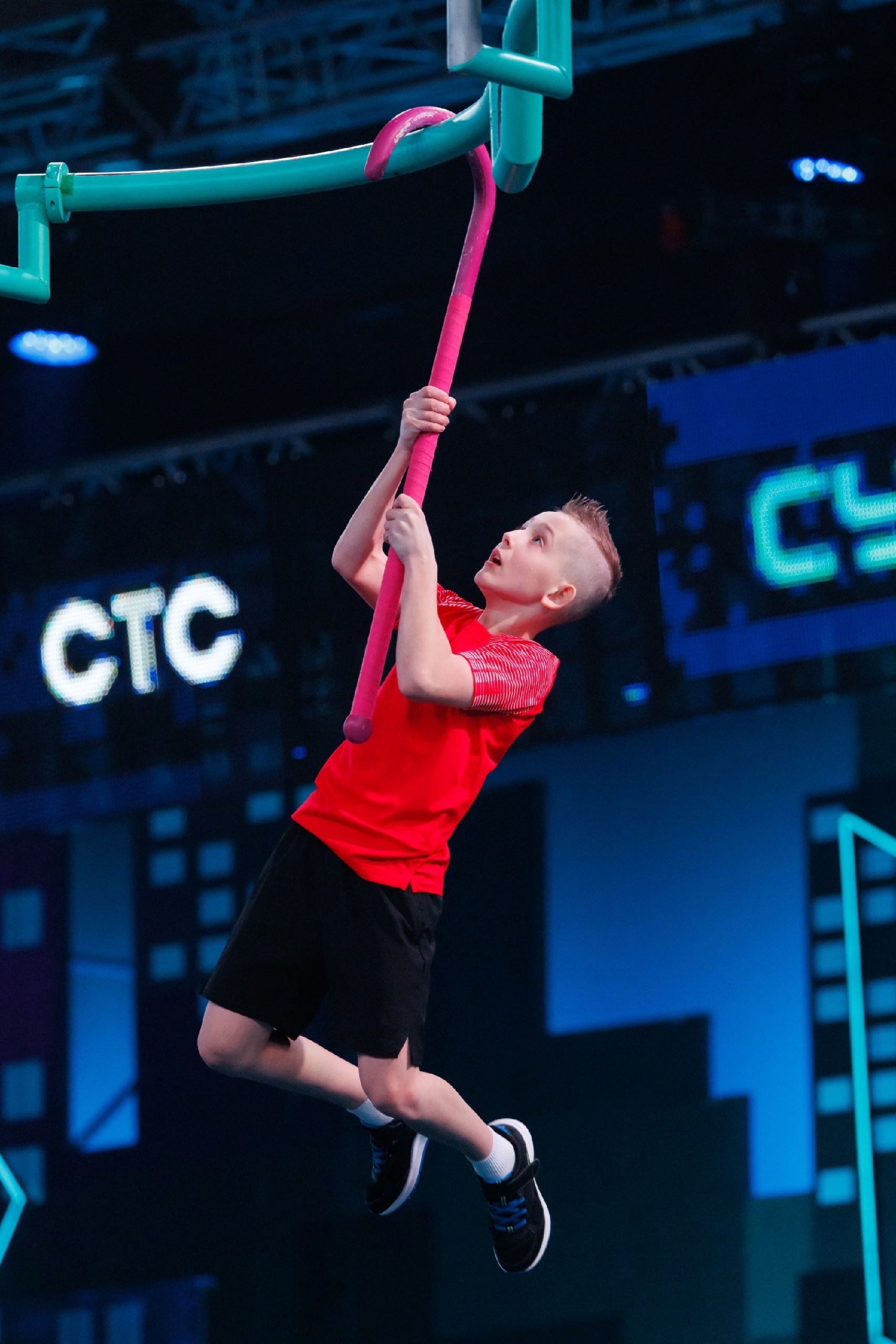 Ярослав Кубрак из Твери третий раз прошел в финал экстрим-шоу «Суперниндзя. Дети»