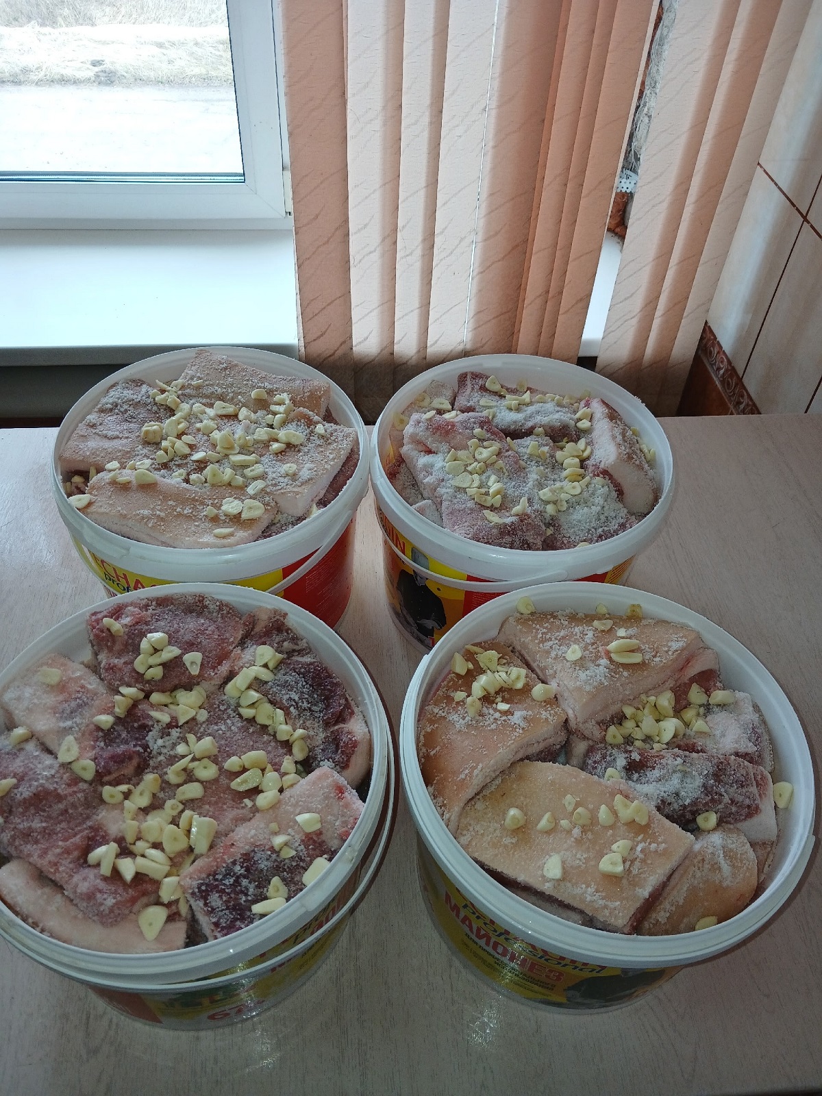 Жители Тверской области отправили бойцам домашние гостинцы на Пасху