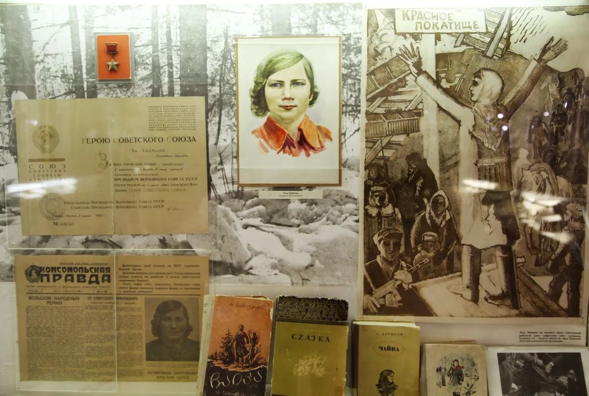 В преддверии Дня Победы сотрудник следственного управления СК вместе с кадетами посетили музей