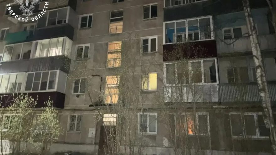 В Тверской области из окна жилого дома выпал 3-летний ребенок