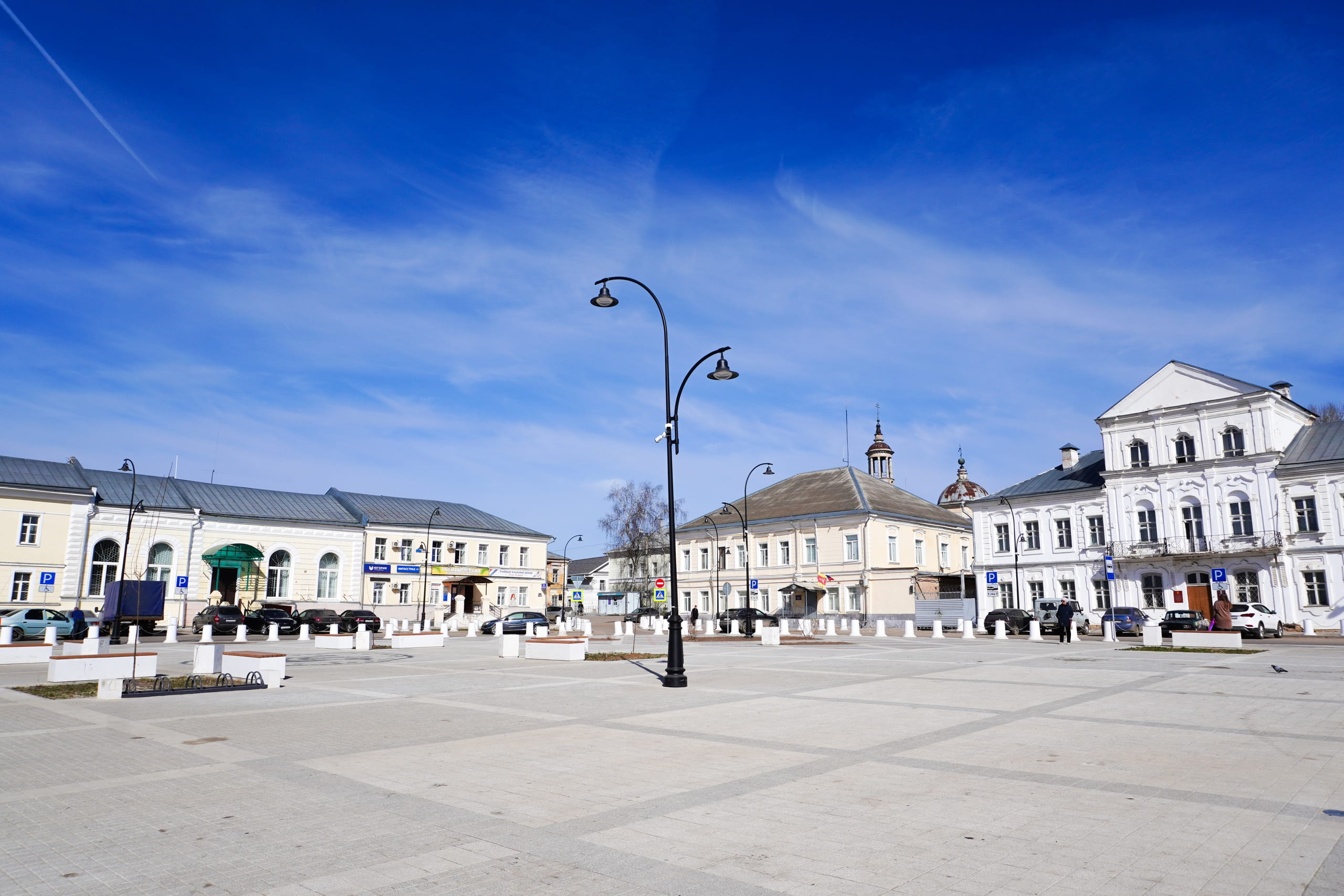 В Торжке по народной программе «Единой России» преобразилась площадь