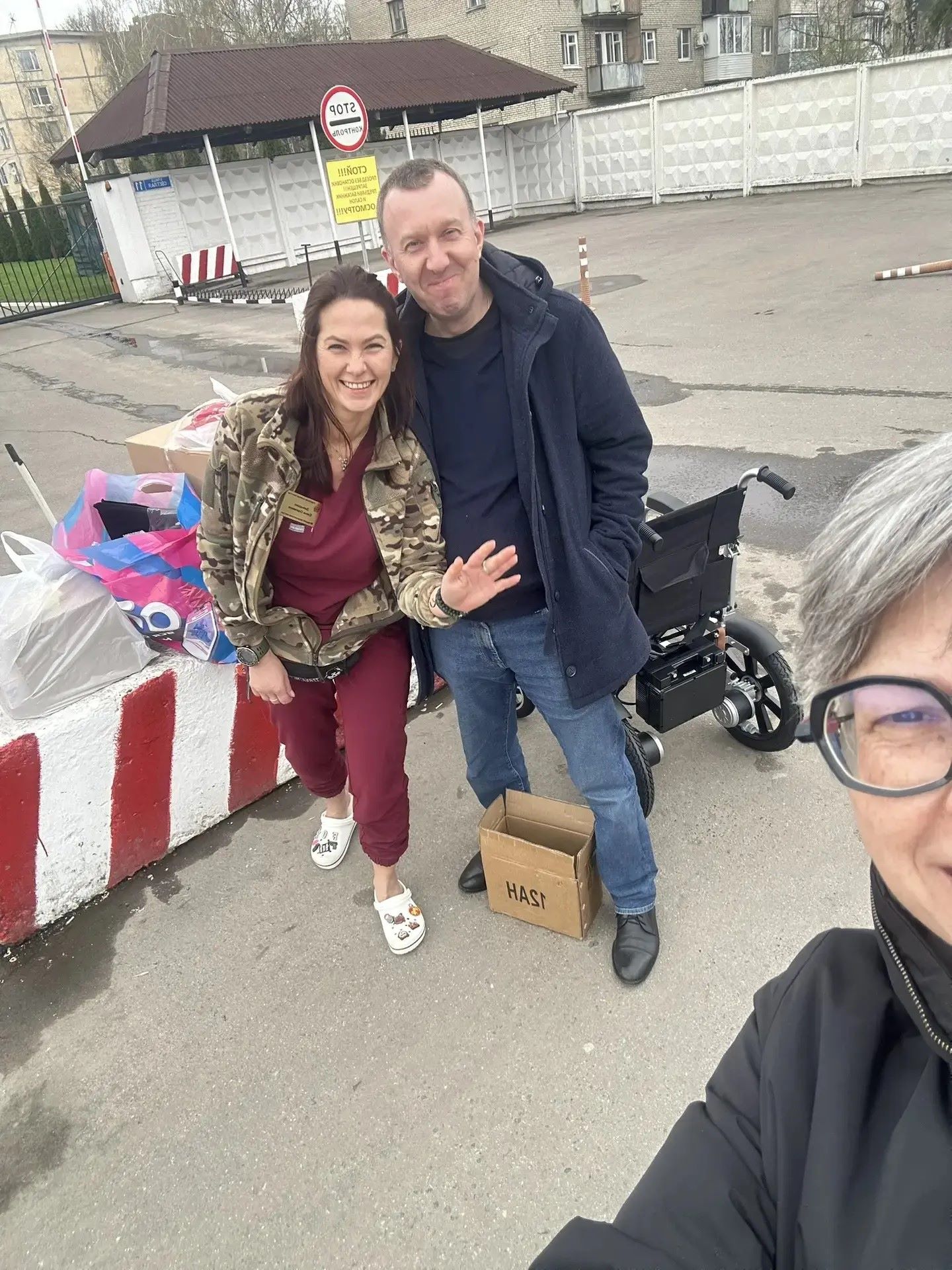 Бойцу из Тверской области с тяжелым ранением собрали деньги на электрическую коляску