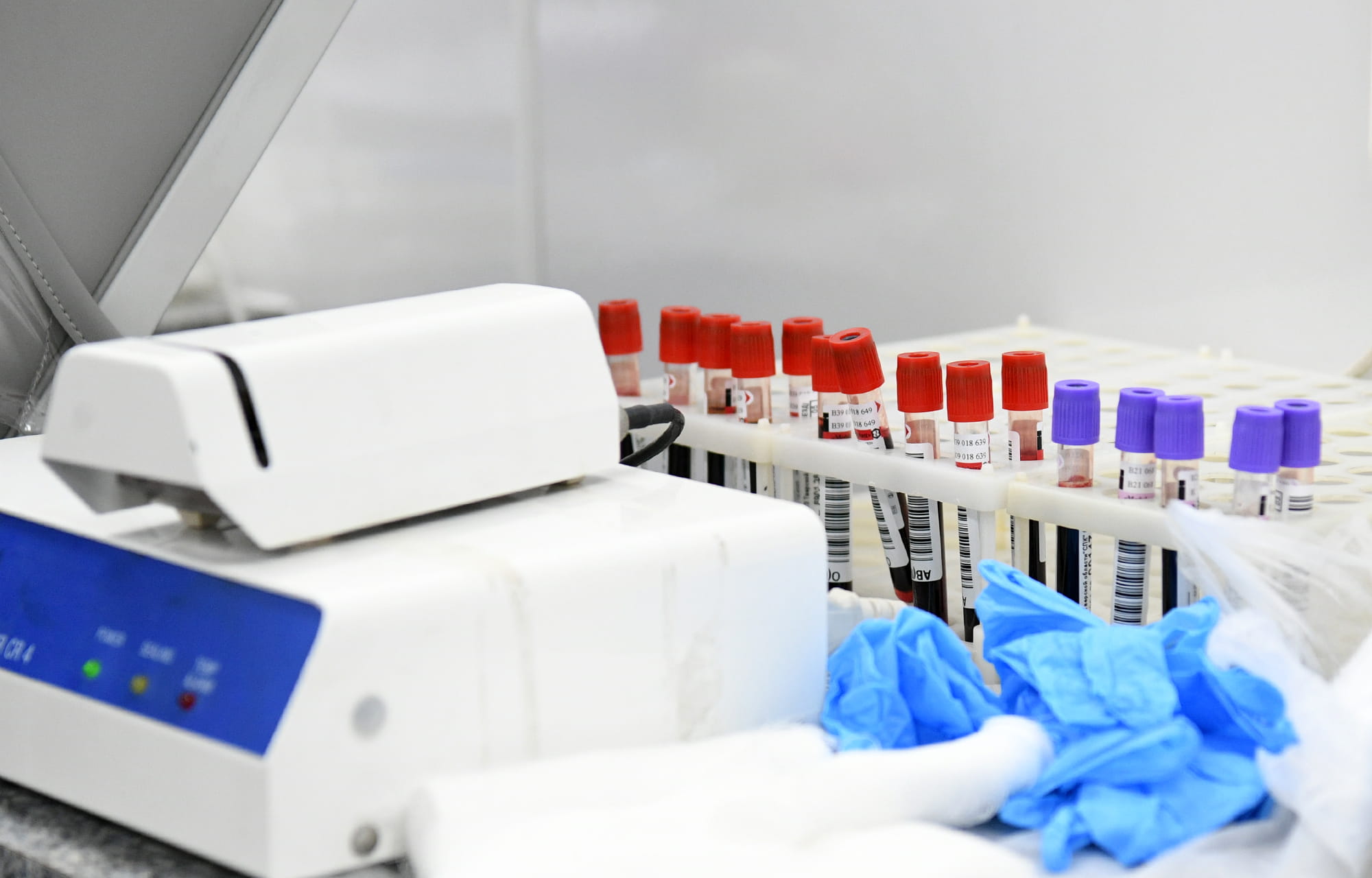 Виталий Королев сдал кровь вместе со студентами, волонтерами и сотрудниками предприятий