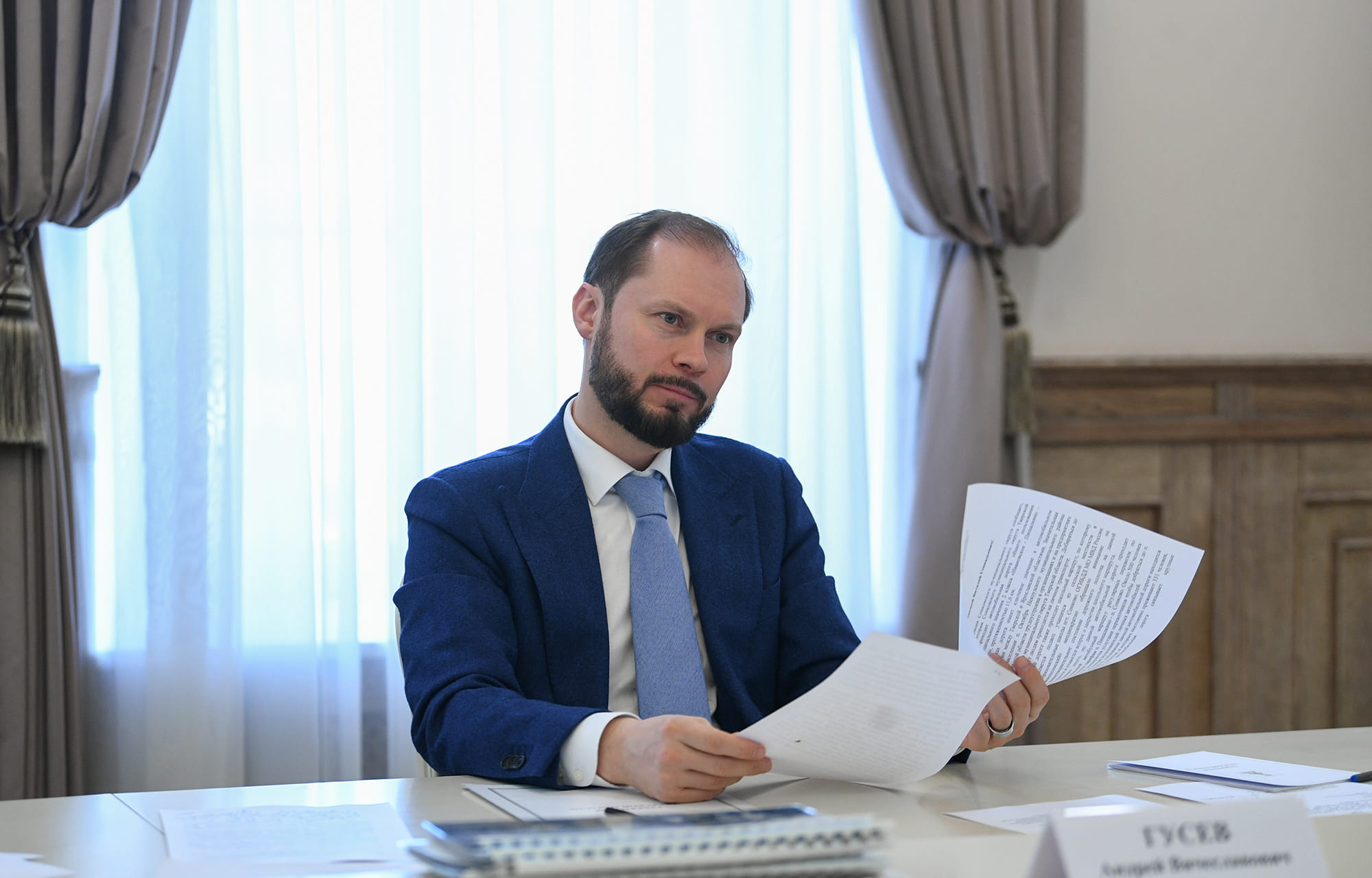 Виталий Королев поручил отремонтировать дорогу к школе в Тверской области