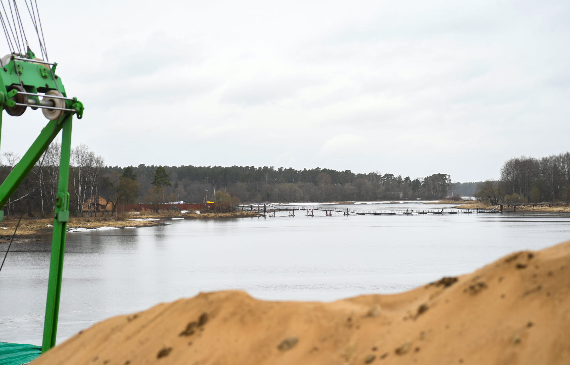 Виталий Королев поручил увеличить темпы реконструкции моста через реку Донховка в Конаковском округе